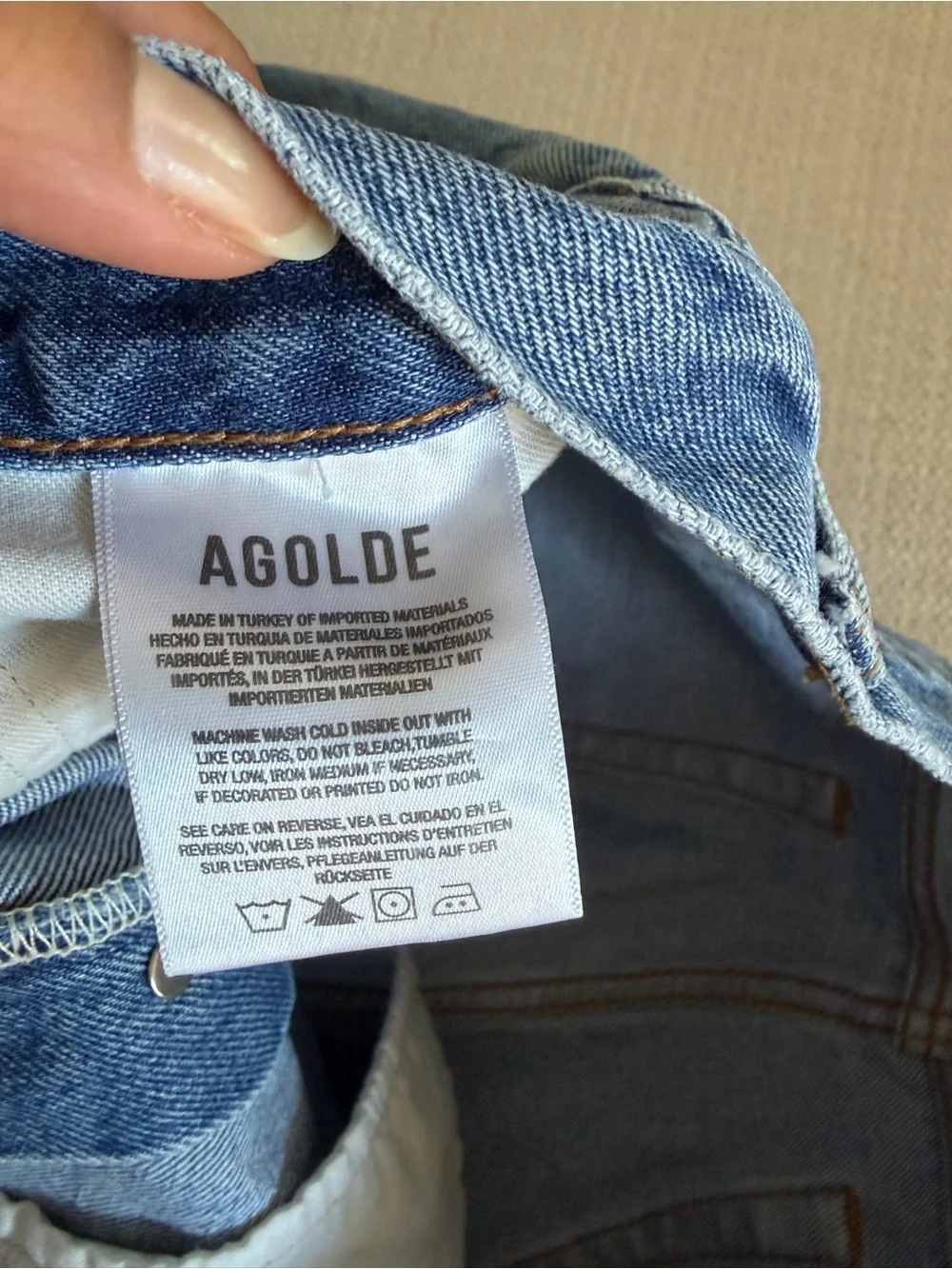 AGOLDE Parker Long Vintage Loose Shorts in Skywave - Size 30